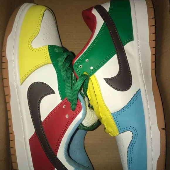 Nike S🅱️ dunk low “ Free 99”